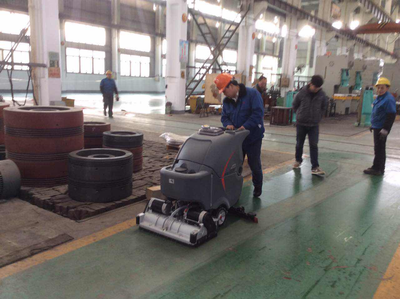 工廠地面油污多怎么清潔？